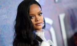 Forbes'a göre Rihanna resmen milyarder