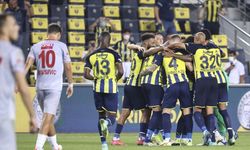 Fenerbahçe, konuk ettiği Fraport TAV Antalyaspor'u 2-0 mağlup etti
