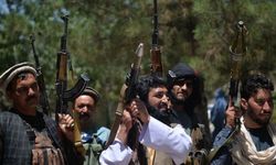 Taliban, İran sınırında ağır silahlarla askeri tatbikat düzenledi
