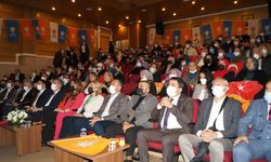 AKP ilçe teşkilatı, devlet okulunda toplantı yaptı