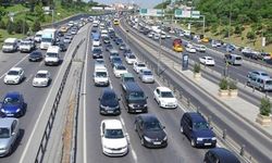 İstanbul'da yağışlı havanın etkisiyle trafik yoğunluğu yüzde 81'e çıktı