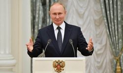 Rusya'da hükümet, Putin'in göreve resmen başlamasının ardından istifa etti