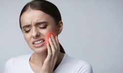 Diş Ağrısı Nasıl Geçer? Diş Ağrısının Belirtileri Nelerdir?