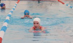 İzmit Belediyesi'nin yaz dönemi yüzme eğitimleri başladı