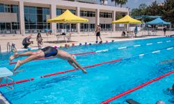 Mersin'de ücretsiz yüzme kursları başladı