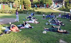 Beşiktaş Belediyesi "Hareket Et Beşiktaş" temasıyla yoga daveti yaptı