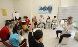 Kartal Belediyesi Sanat Akademisi’nde down sendromlu çocuklara ritim eğitimi