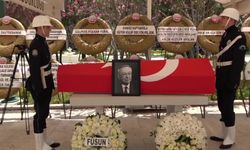 Eski Dışişleri Bakanı İlter Türkmen toprağa verildi