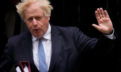 İngiltere'de hükümet krizi: Bakanlar Başbakanlık Ofisi'ni bastı