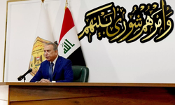 Irak Başbakanı Kazımi Sadr yanlısı protestoculara çağırıda bulundu: Devlet kurumlarını boşaltın