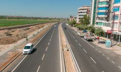 Adana'da Yasemin Caddesi hizmete açıldı