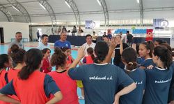 Bodrum Belediye Başkanı Aras'tan sporculara ziyaret