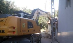 Bursa Osmangazi'de metruklarda yıkıma devam