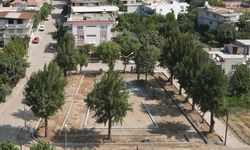 Efeler Belediyesi park yenileme çalışmalarına devam ediyor