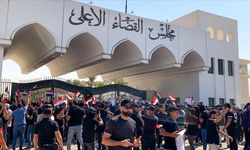 Irak'ta devam eden eylemler nedeniyle yargı işlemleri askıya alındı
