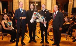 Ataşehir Belediyesi  ve Monheim Am Rhein Belediyesi orkestrası Dünya Barış Günü adına çaldılar