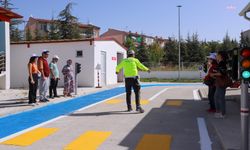 Eskişehir Büyükşehir, zihinsel engelli bireyleri Trafik Eğitim Parkı'nda konuk etti