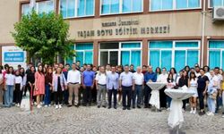 İzmir Bergama'da 'Yaşam Boyu' üniversiteli oldular