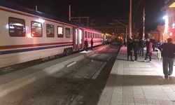 Doğu Ekspresi'nin vagonunun raydan çıkması sonucu kapanan Ankara-Kayseri demir yolu ulaşıma açıldı