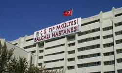 Adana'da, üniversite hastanesi ihalesine fesat karıştırmak ve rüşvet suçlamasıyla operasyon