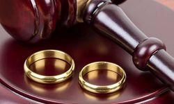 Mahkeme, boşanma davası açıldıktan sonra 'isteyen istediği kişiyle kalır' dedi