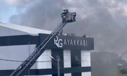 Arnavutköy'deki fabrika yangınında işçiler mahsur kaldı