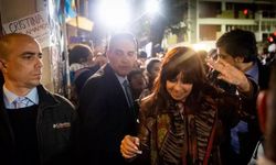 Arjantin Cumhurbaşkanı yardımcısına suikast girişimi: Silahı yüzüne doğrulttu şans eseri ateş almadı