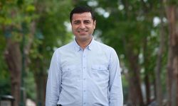 Davutoğlu, HDP eski Eş Genel Başkanı Selahattin Demirtaş hakkındaki şikayetinden vazgeçti