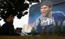 Maradona 62. doğum gününde anılıyor: Dev duvar resmi yapıldı