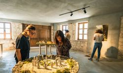 8'nci Çanakkale Bienali renkli sergiyle açıldı