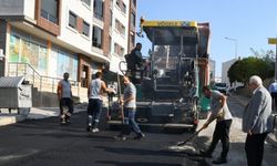 İzmir Karabağlar'da asfalt ekipleri bu kez Maliyeciler'de