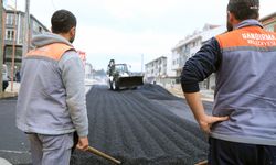 Bandırma Belediyesi, kentte yol yapım çalışmalarına devam ediyor