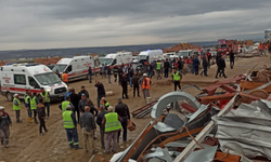 Cami yapımında iskele çöktü: 20 işçi yaralı