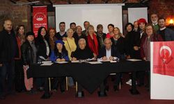 PEN Dünya Yazarlar Derneği başkanlığına Zeynep Oral seçildi