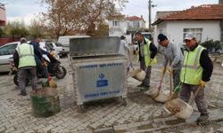 Edremit Belediyesi, kent genelinde temizlik çalışmalarına devam ediyor