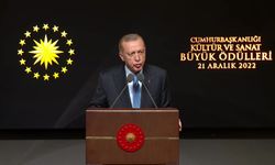 Erdoğan: Sanatçıları arasında ayrım yapan değil, bağrına basan bir anlayışıyla hareket ediyoruz