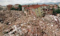 Antep'te depremde yıkılan binalarla ilgili 21 kişi tutuklandı
