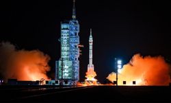 Çin, "Şiyan-10 02" uydusunu uzaya gönderdi
