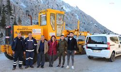 Antalya Büyükşehir ekipleri, karda mahsur kalan 4 kişiyi kurtardı