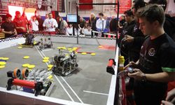 Atakum’da Gençler, ‘Uluslararası Vex Robotıcs Turnuvası’nda Yarıştı