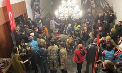 Bakan Koca: “Kars Sarıkamış’ta bir otelin tavanının çökmesi sonucu 32 kişi yaralandı”
