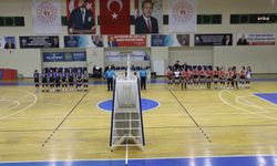Burhaniye’de ‘100. Yıl Cumhuriyet Voleybol Turnuvası’nın açılışı yapıldı