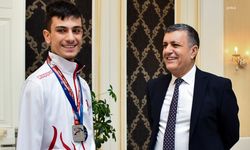 Esenyurtlu tekvandocu Yusuf Yünaçtı Türkiye şampiyonu oldu