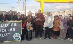 Muğla'da vatandaşlar lise öğrencisi Sıla'nın hayatını kaybettiği yolda eylem yaptı