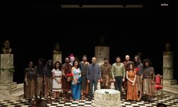 Tarsus Şehir Tiyatrosu yeni sezonda 'Ezop' ve 'Çirkin'i sahneledi