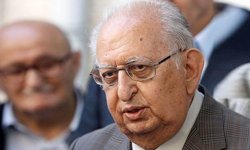 Hüsamettin Cindoruk hayatını kaybetti