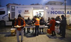 Antalya Büyükşehir Belediyesi, depremzedelerin yanında olmaya devam ediyor