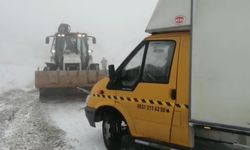 Aydın Büyükşehir Belediyesi ekipleri karla mücadele çalışmalarını sürdürüyor