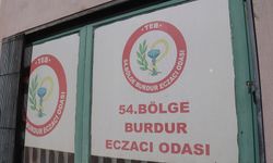 Burdur’dan 25 gönüllü eczacı deprem bölgesine ilaç götürecek