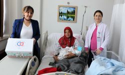 Çerkezköy Belediyesi’nden kentte doğan depremzede Miraç bebeğe ziyaret